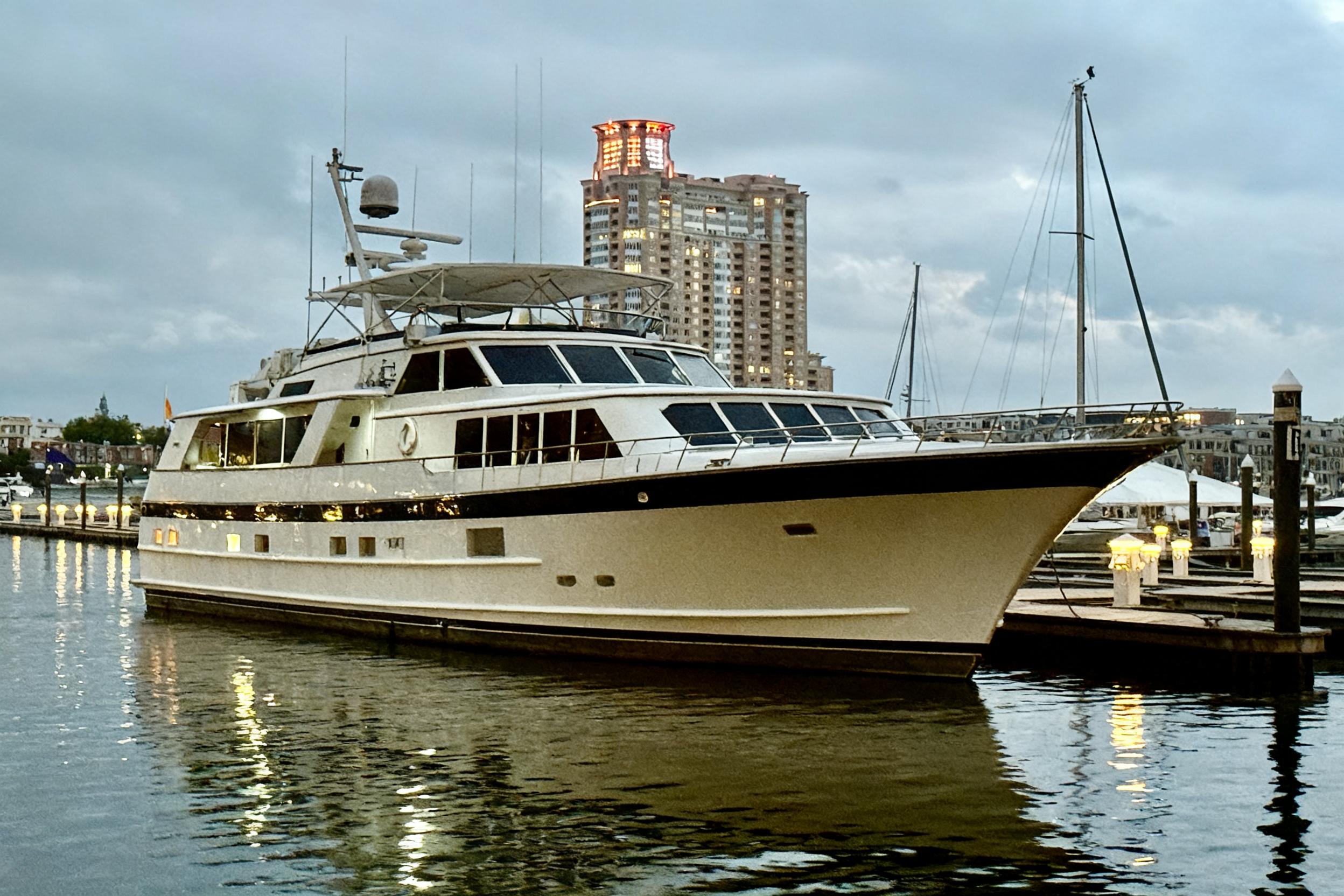 1987 Burger 86 Raised Pilothouse
