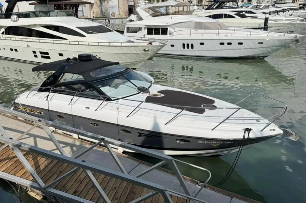 Princess V42 Fly