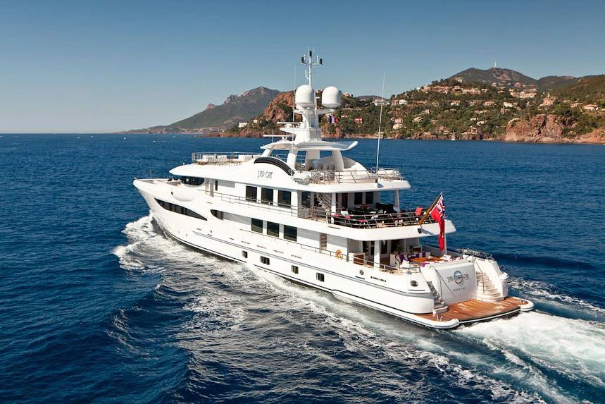 Amels 180 01 yacht