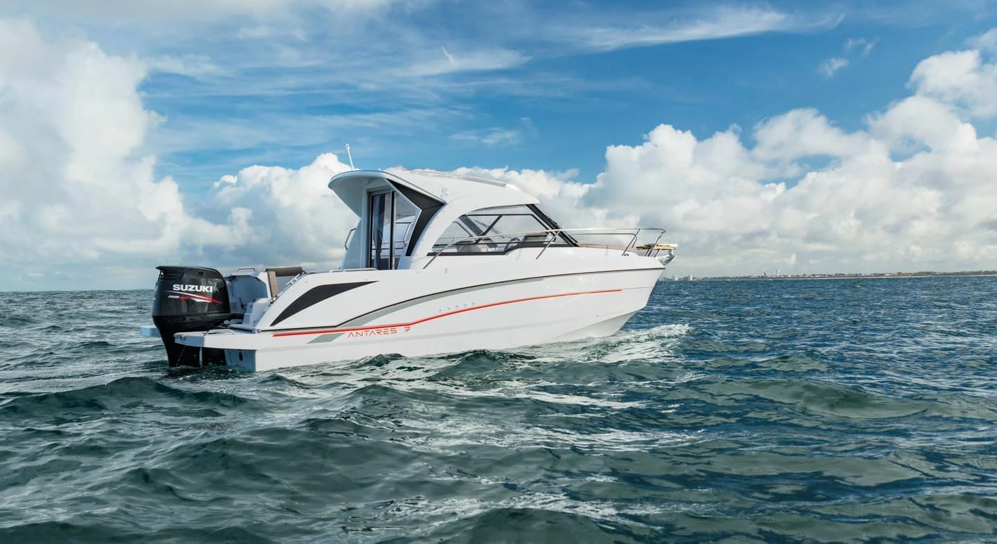 Beneteau Antares 7