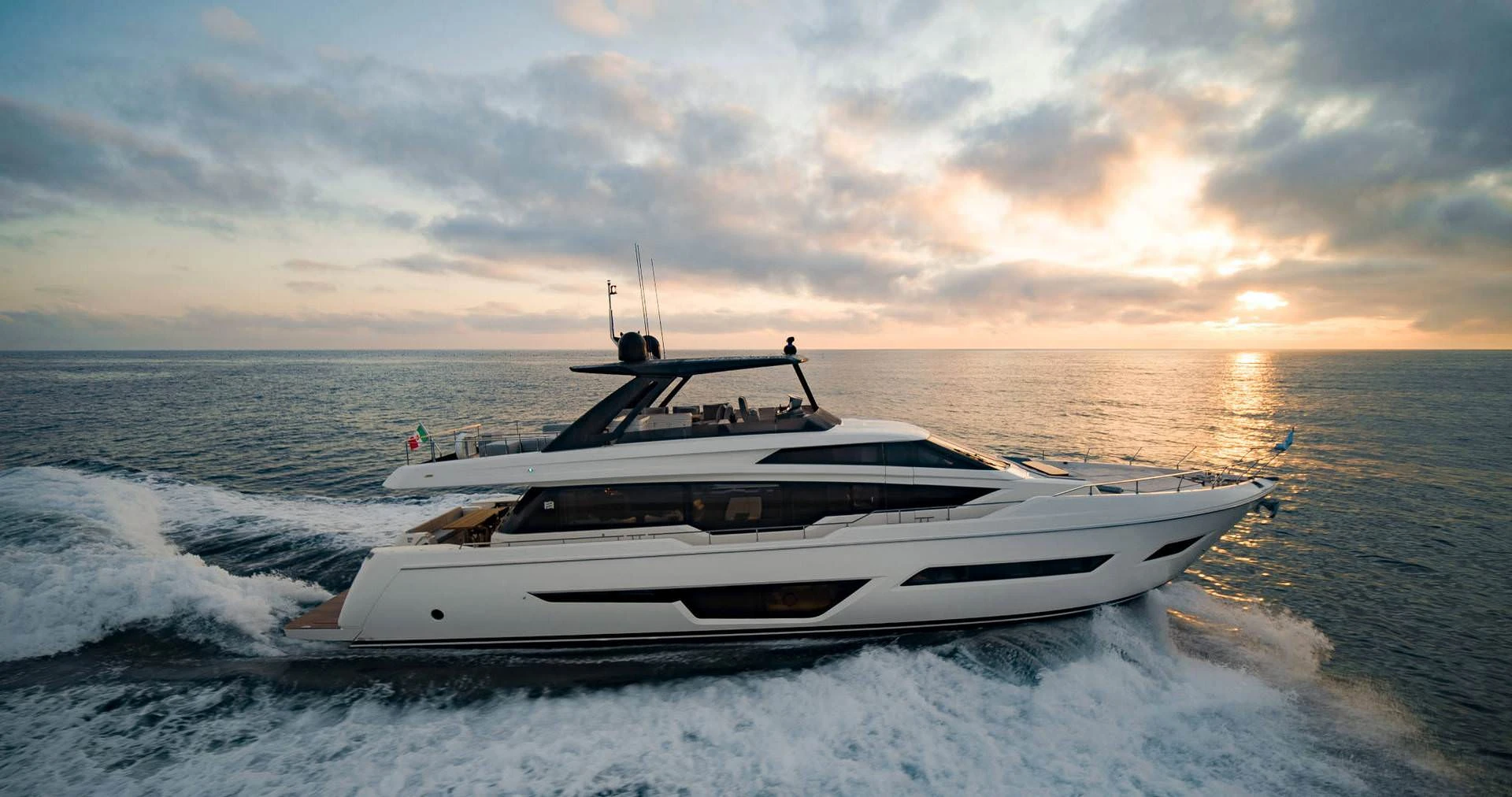 Ferretti 780 yacht