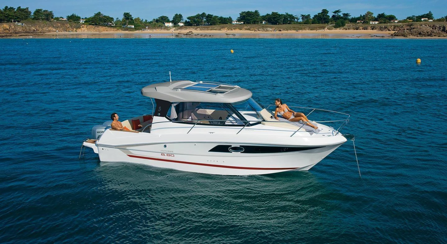 Beneteau Antares 8 8