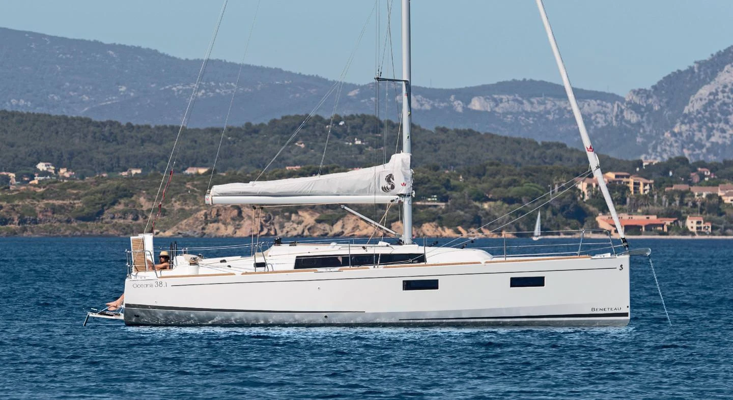 Oceanis 38.1