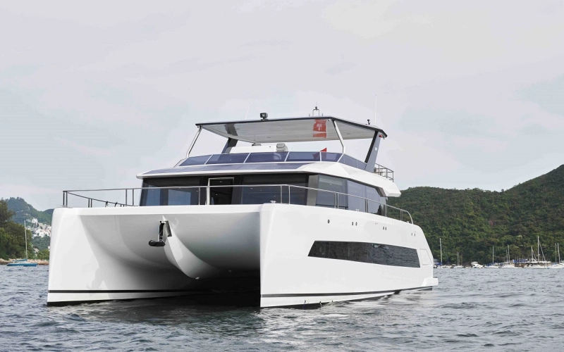 Yacht Running