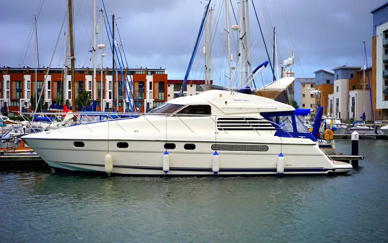 a gunwale on a boat