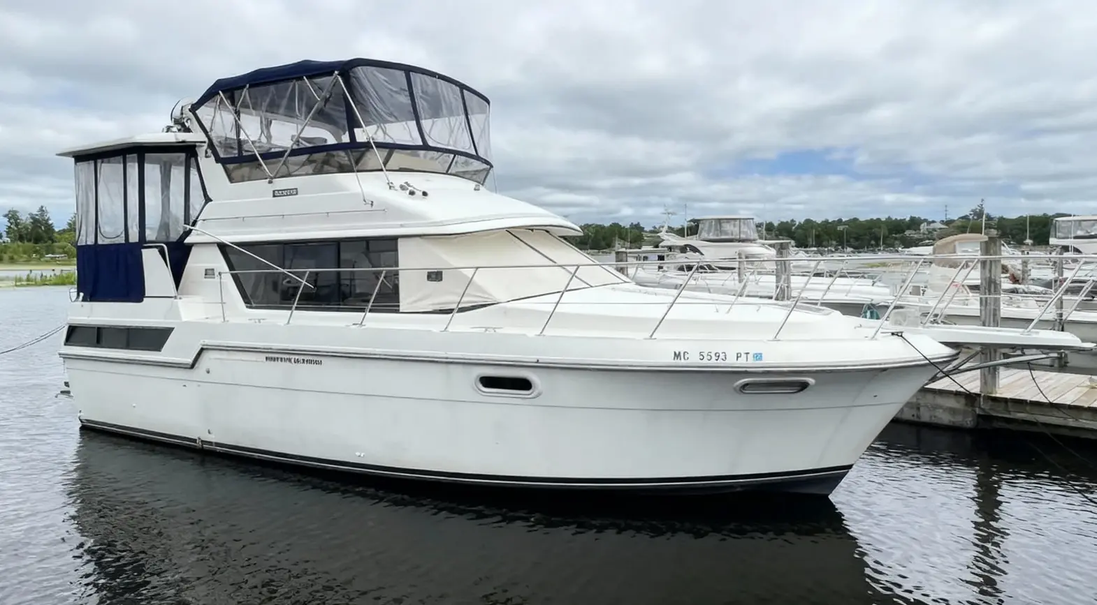 1988 Carver 3807 Aft Cabin Motor Yacht