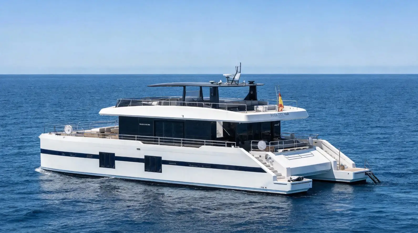 Sunreef Supreme 68