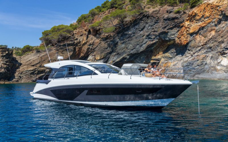 Beneteau Yacht