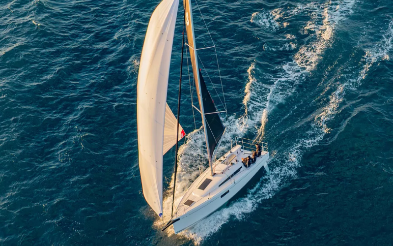 Beneteau's First 30