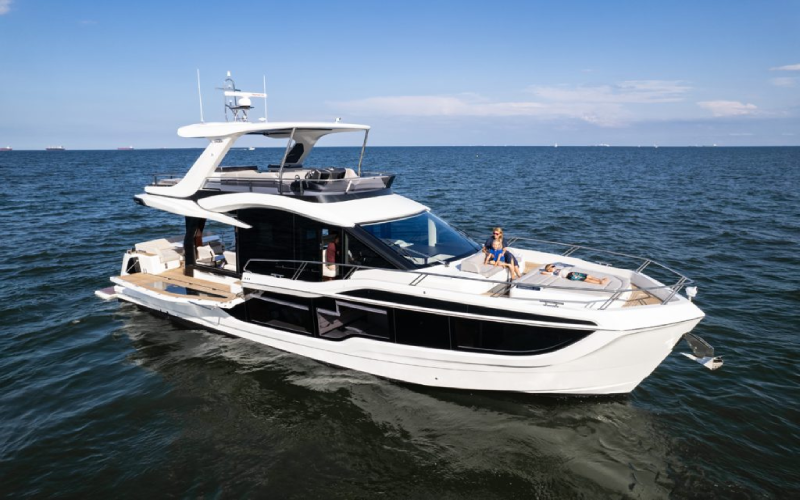 Galeon yacht