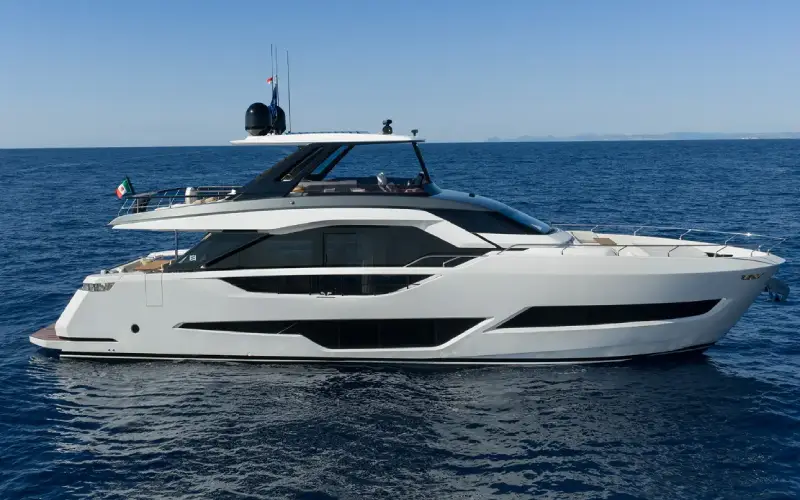 Ferretti Yacht