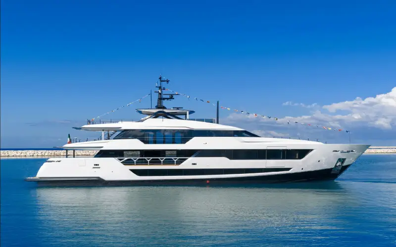Ferretti Yacht