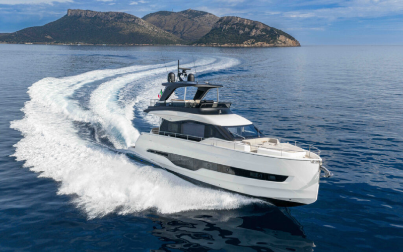 Cranchi Yacht