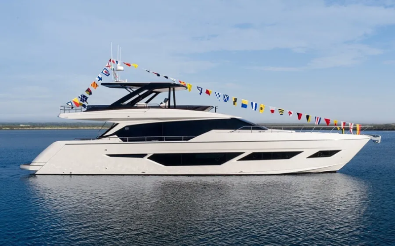 Ferretti Yacht