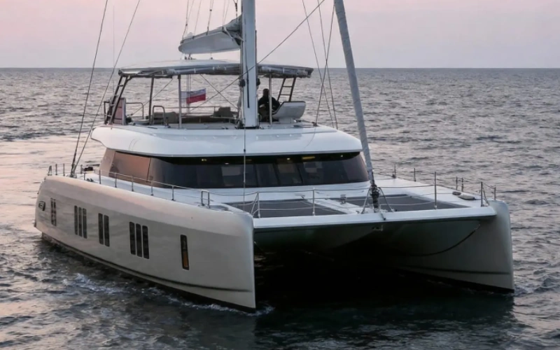 Sunreef Power vs Sailing Catamarans