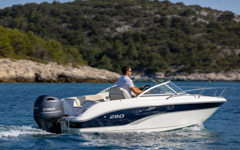 Best Small Yachts for Beginners
