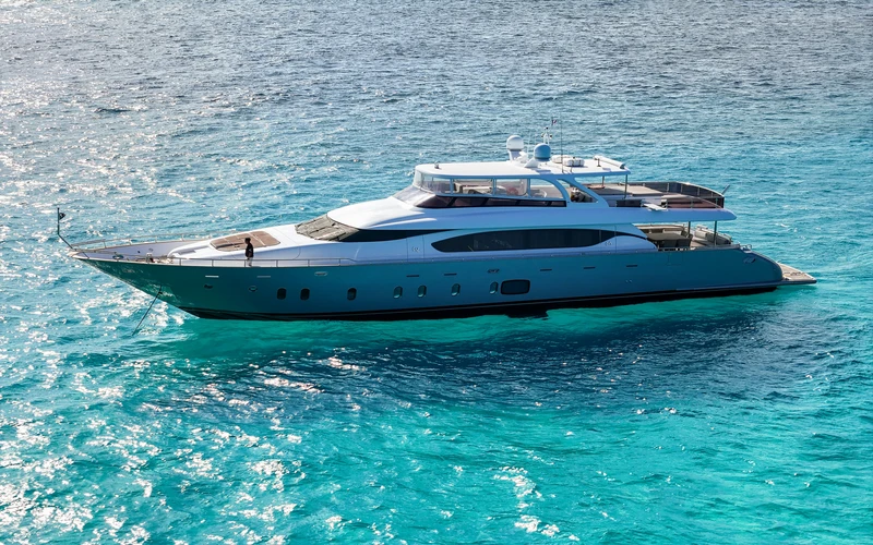Sport Yacht