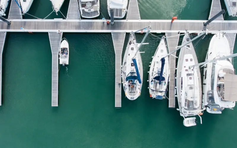 boat of different sizes